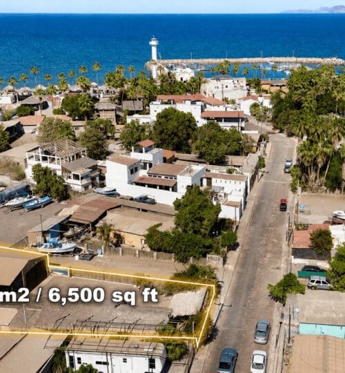 Casa del Capitán: 1/2 block from the Marina