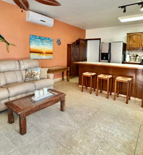 Beachside Casa: Steps to the Sand