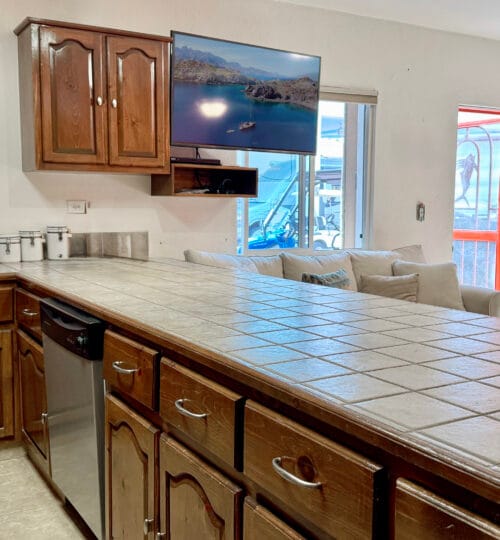 Beachside Casa: Steps to the Sand