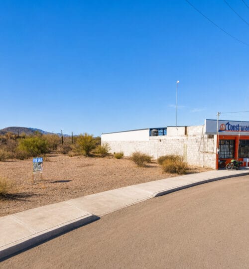 Fully Serviced Commercial Lot